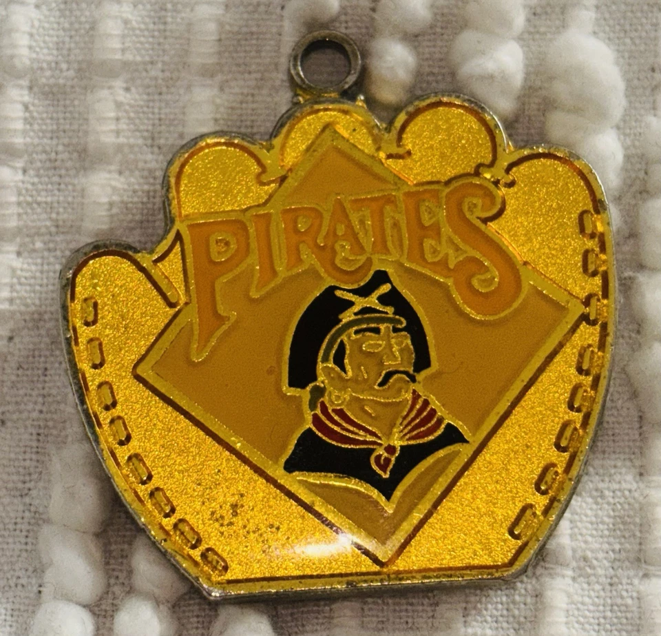 Clip de corbata y llavero vintage de los Piratas de Pittsburgh de las ligas menores de los delfines del Pacífico Foto 3 de 4