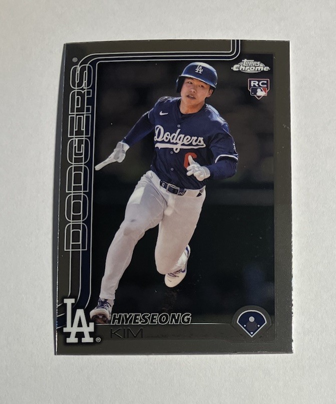 Hyeseong Kim 2025 Topps Chrome Rookie Card #152 Los Angeles Dodgers RC