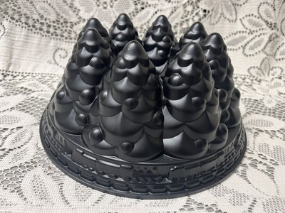 Nordic Ware Holiday Tree Bundt Cake Trees & Train Pan 10 Cups New In Box
