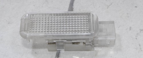 AUDI A3 8L Bj 1999 Tür Einstiegs Leuchte vorne LINKS #88411-F176