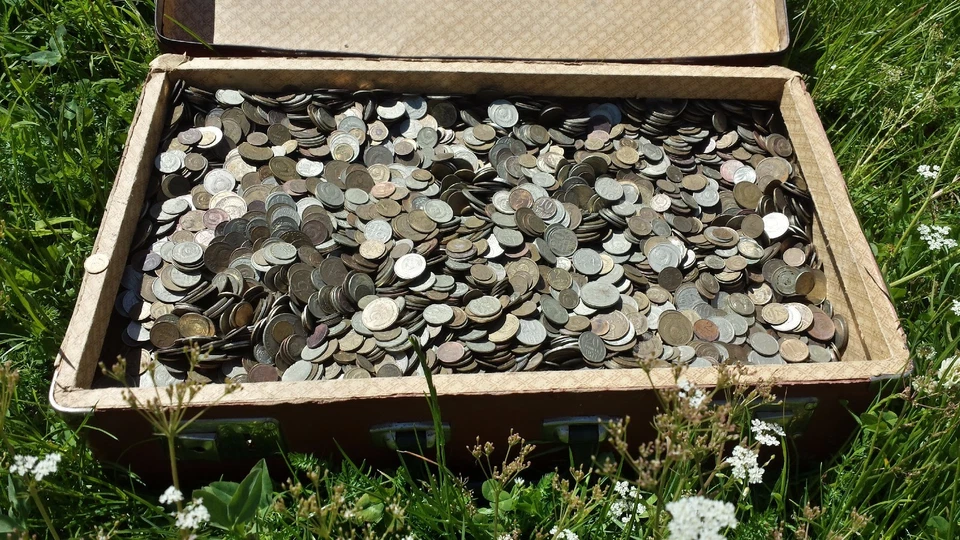 100 PIECES LOT CCCP KOPEK SOVIET COINS 1961-1991 COMMUNIST COAT OF ARMS - Image 2 of 4