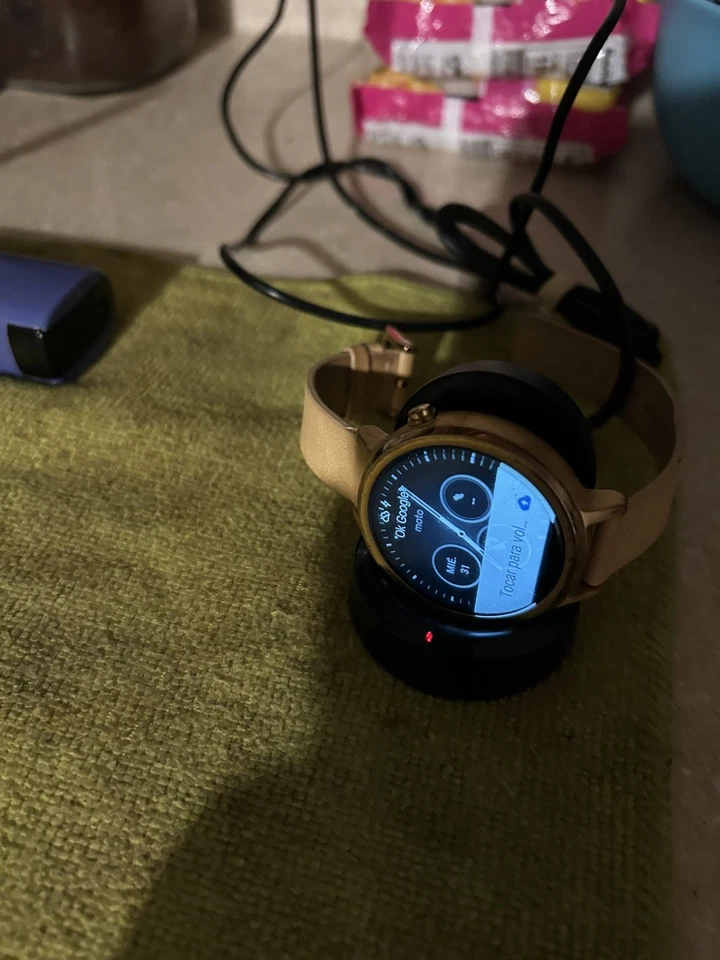 Motorola Moto 360 2da Generación 42mm Oro Rosa Caja Acero Inoxidable Foto 4 de 4