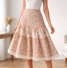 Vintage 70s Prairie Floral Lace Hem Skirt Made in USA Size 9/10 Cottagecore Boho