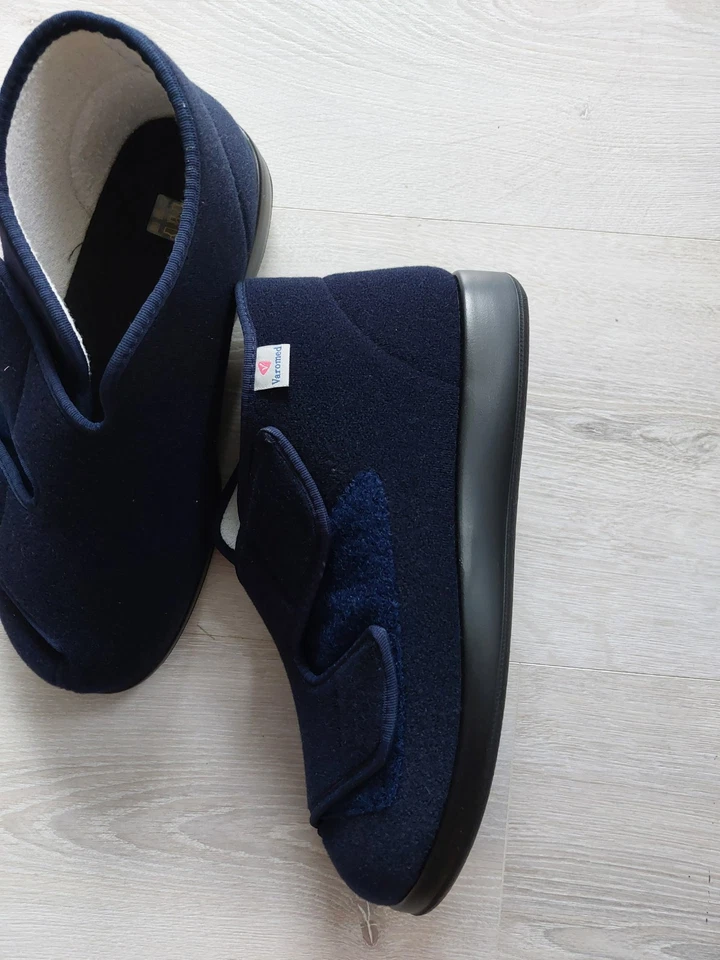 Varomed Verbandschuhe Gr. 45 Klettverschluss Varomed Neuwertig ungetragen - Bild 2 von 4