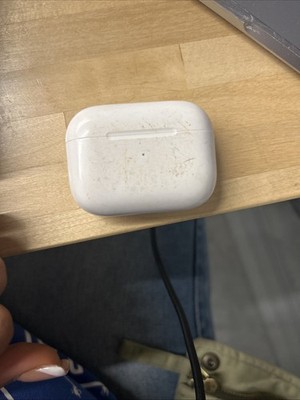 Apple AirPods Pro with Wireless Charging Case - White