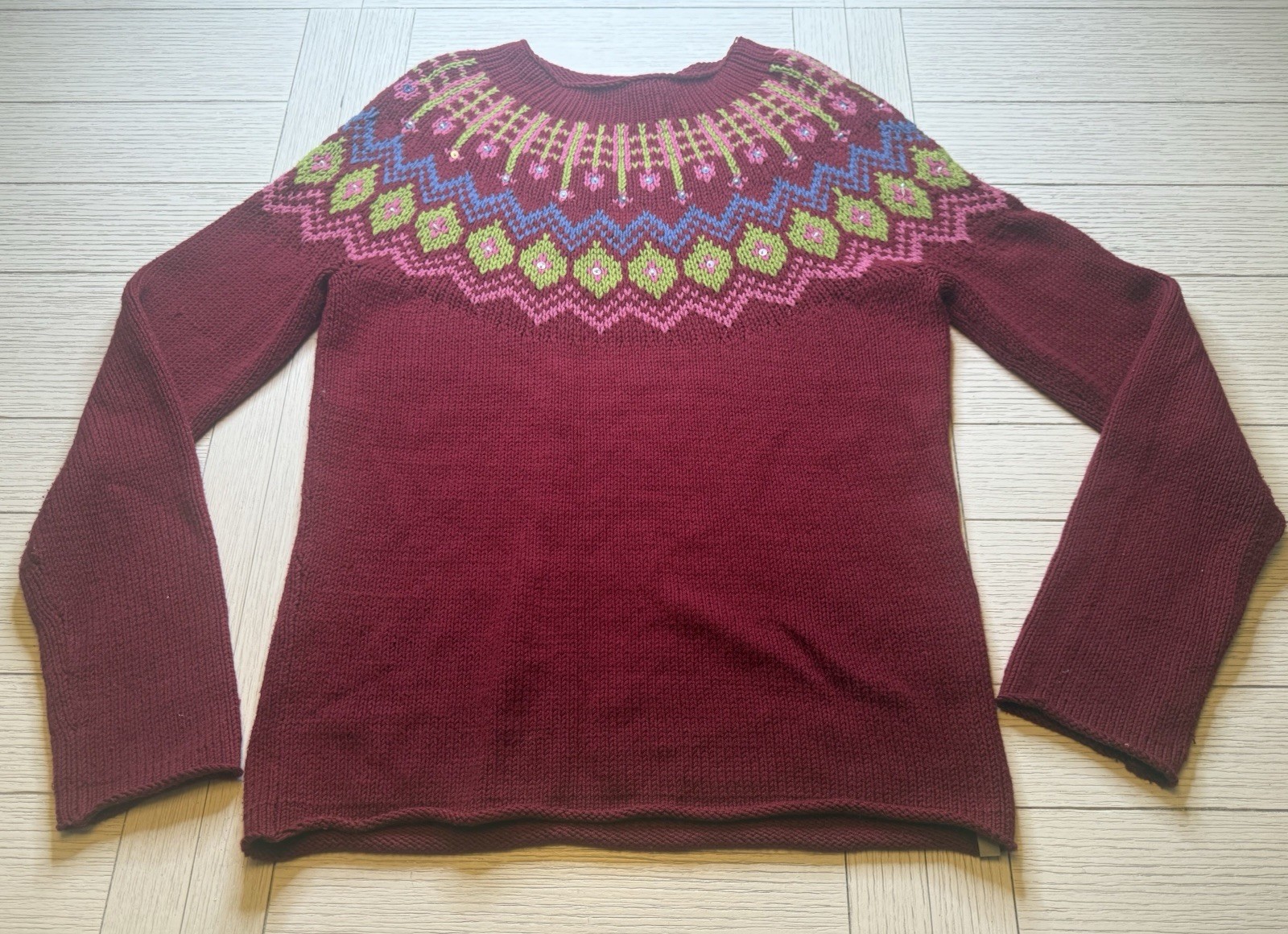 Calvin Klein Jeans Sweater Women’s Sz XL Berry  Round Neck Pullover W/ Sequin