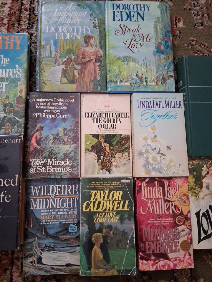 Lot of 12~Gothic Mystery/Romance Vintage HC/Paperback Books Foto 3 de 4