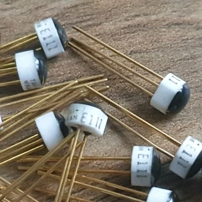 4 x Siliconix E111 N-channel JFET Transistor (EV-301) - Image 1 of 2