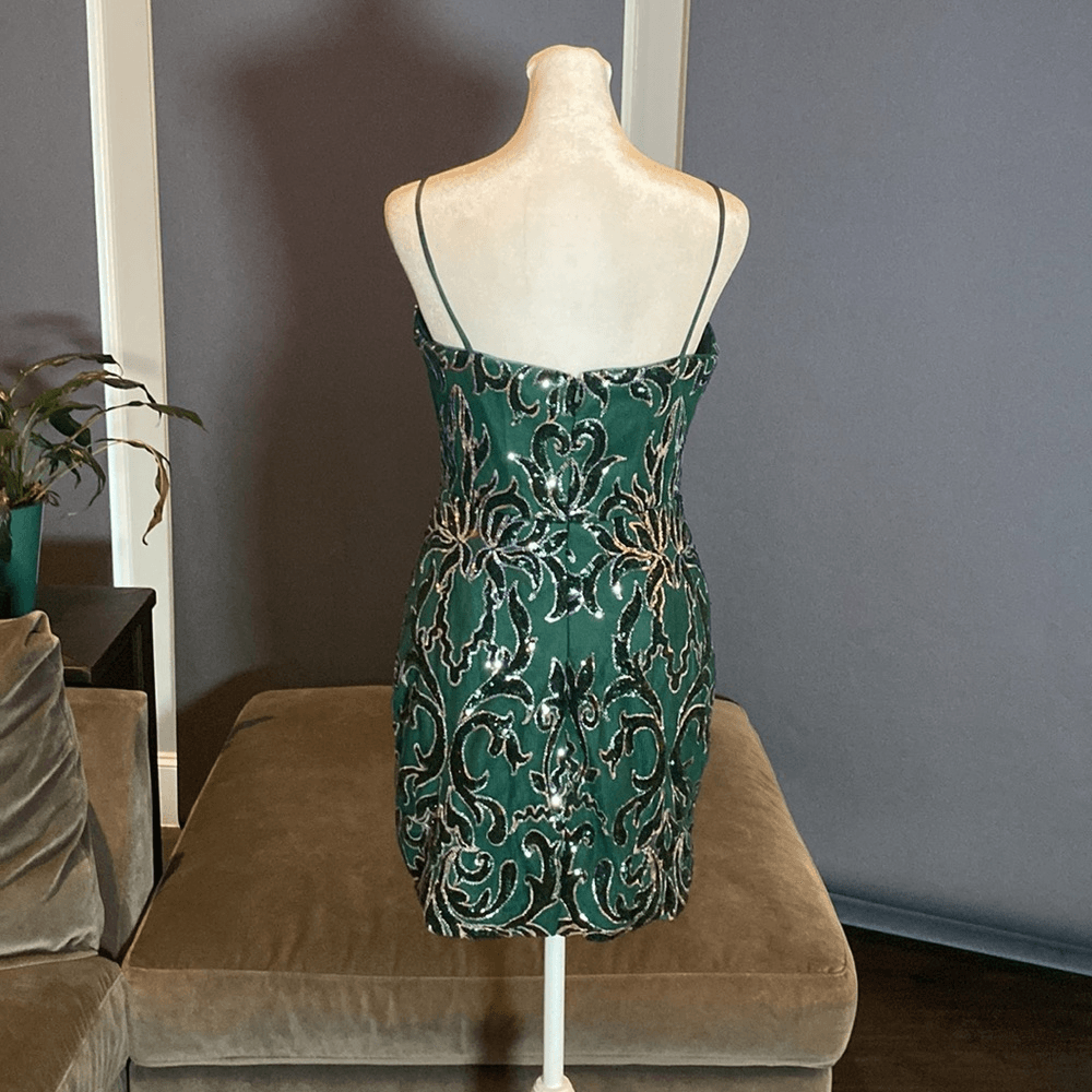 green emerald velvet dress V-neck Emerald Green 8th Grade Dress Short Homecoming Dress main image 0