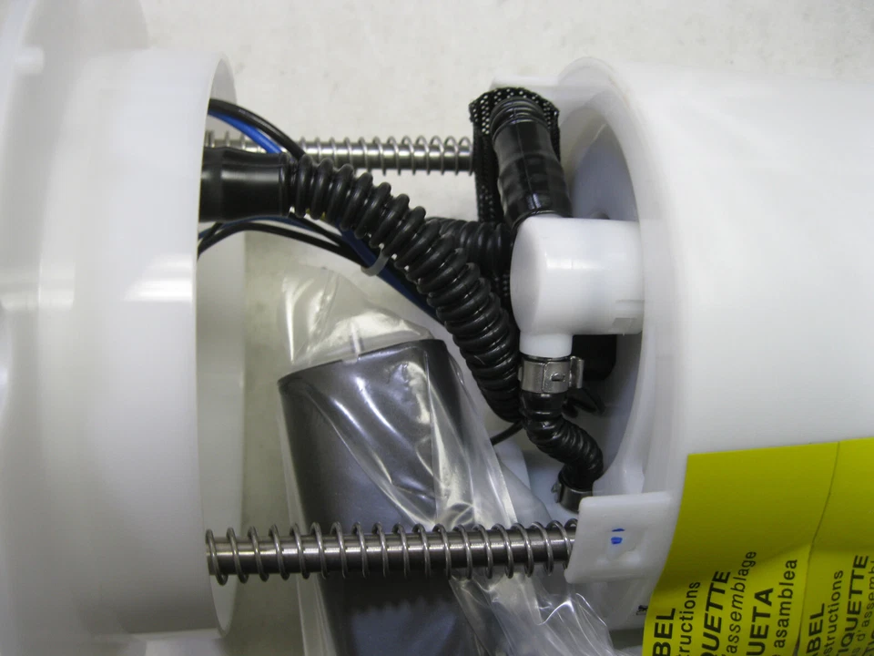 Spectra Premium Industries SP4014M - Fuel Pump Module Assembly Foto 3 de 4