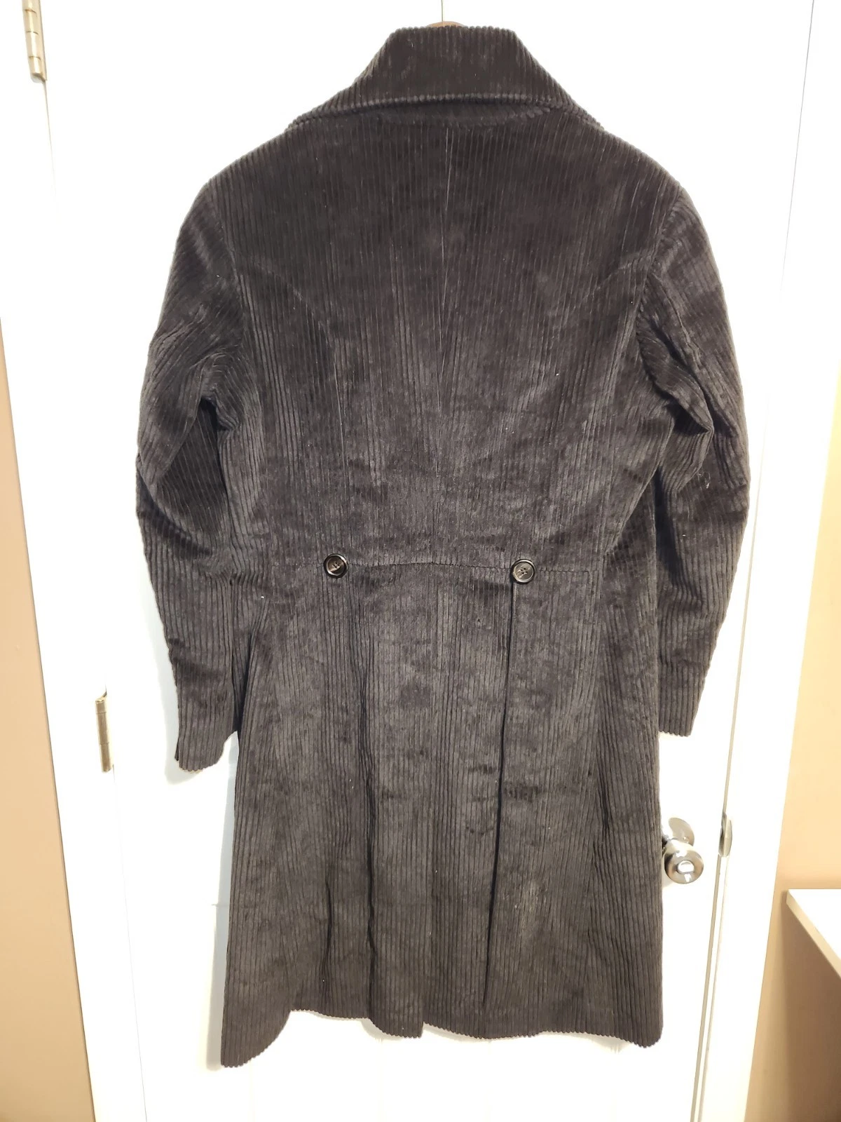 Sherlock Holmes 2009 Replica Coat, Perfect Condition, Men's Small/Slim - product detail image 2