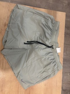 Nike Men's Dri Fit running shorts L Dark Green