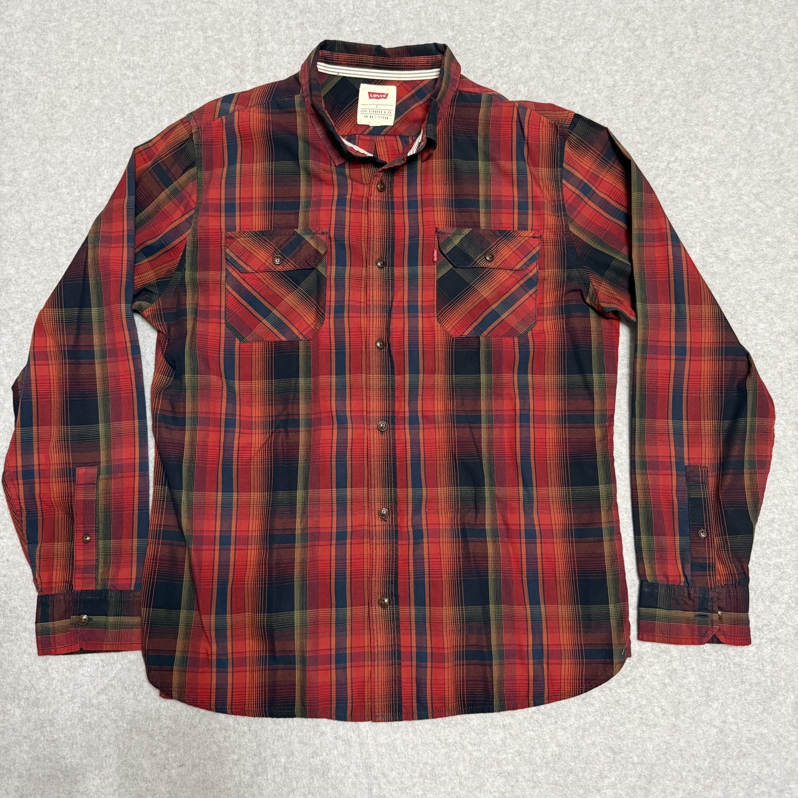 🤠 Levi’s Western Plaid Snap Shirt L – Red/Green Vintage Style 🔥