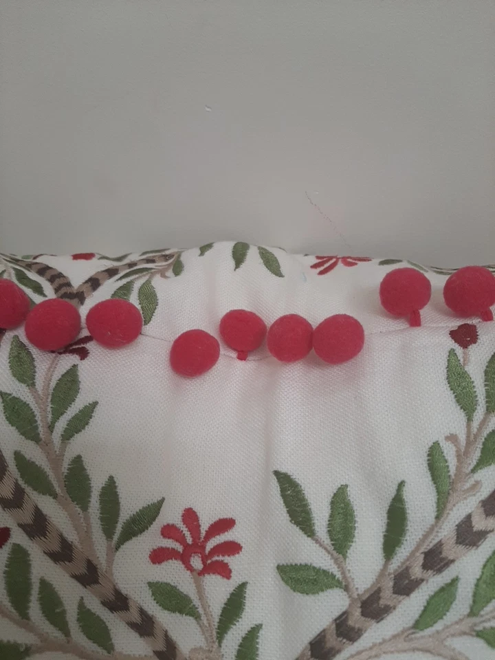 Cojín John Lewis Grande 22 X 22" Rosa Floral Pluma Inserto Pom Borde Borde Foto 2 de 4