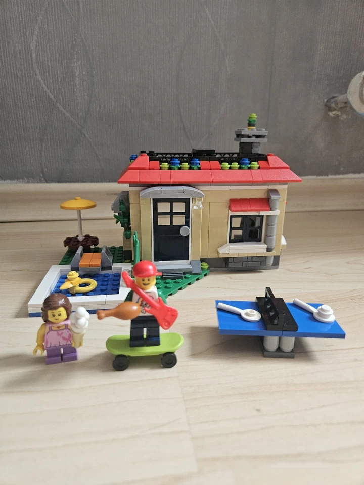 LEGO Creator 31067 Modular Poolside Holiday, Foto 1 von 3