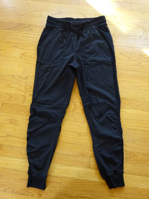 Lululemon Beyond The Studio Jogger Women's 8 Pants Black LW5CZHS