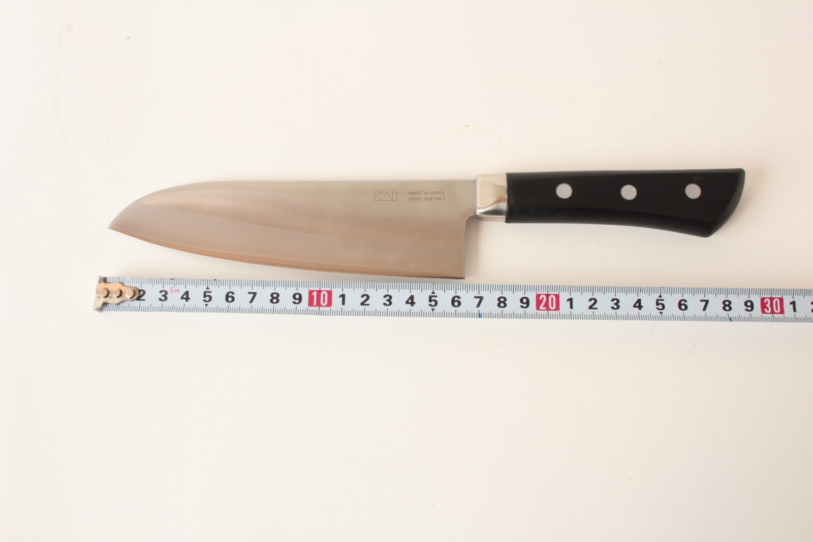 Japanese Kitchen Knife Seki Magoroku Akane 3layer Stainless 6.5in made