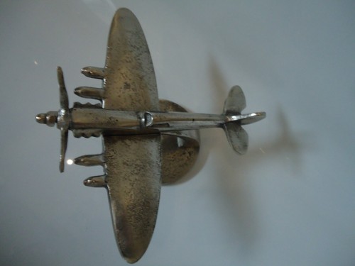 RAF Spitfire Model Plane Figurine On Stand With Vintage Silver War Trench Art - Picture 2 of 8
