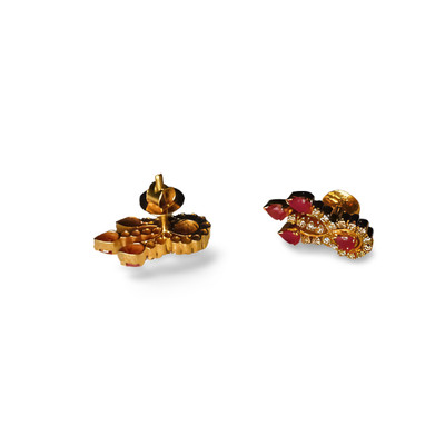 Boucles D'oreilles Puces En Or 18 Carats Avec Perles - 1,68 G - Occasion