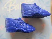 BARBIE DOLL / PAIR OF SHOES: BOOTS, PUMPS ....... (2071)