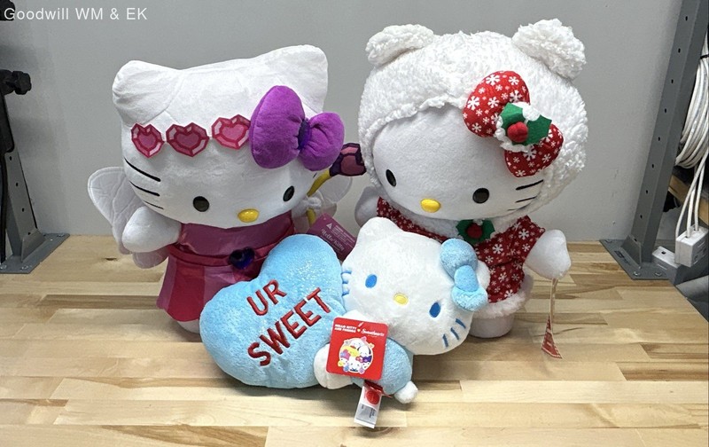 Hello Kitty Plush Lot Sanrio Holiday Greeter Fairy Valentine's 3 Pieces Tags