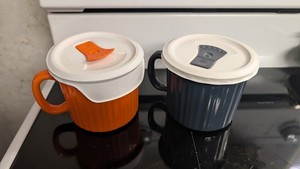 2 CorningWare Blue & Orange Microwave & Oven 20 oz Bowl  Mugs & Vented Lid