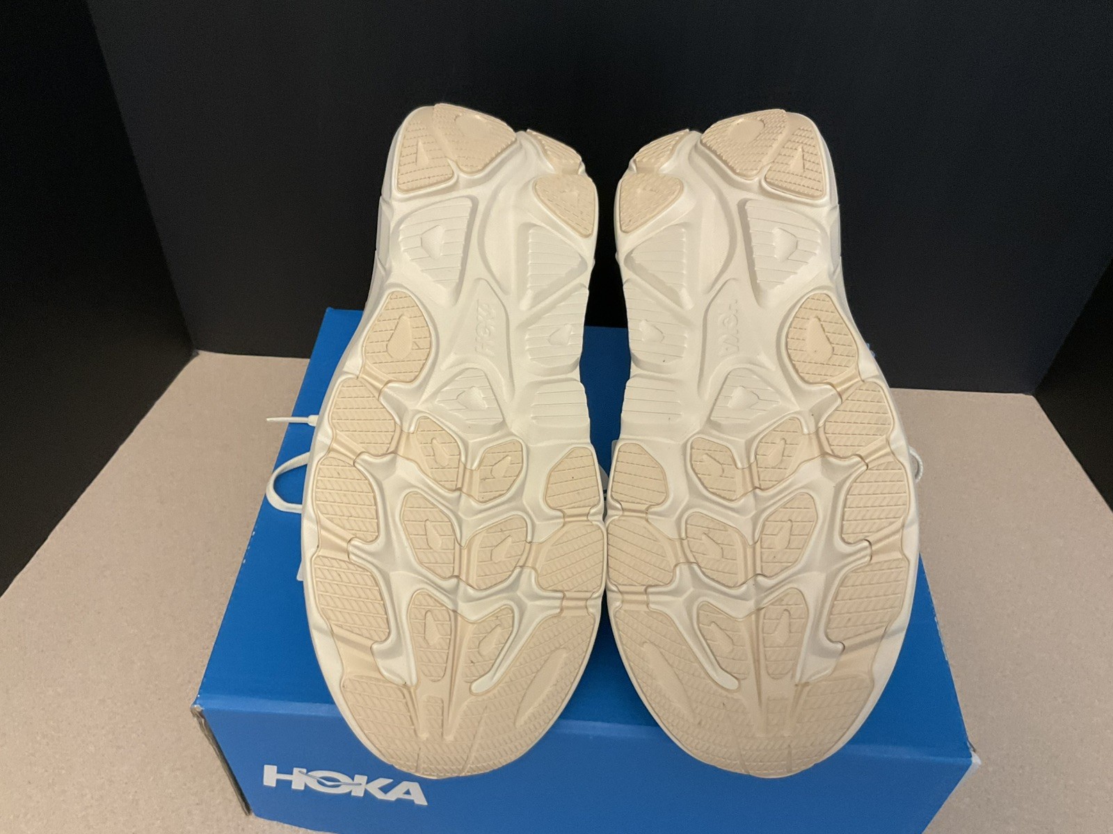 New! Womens Hoka One One Clifton 10 Vanilla/Birch Running Shoes. Size 10B. Nice thumbnail 9