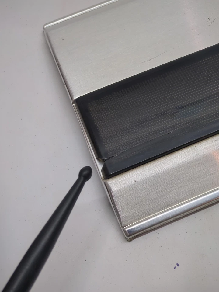 Оригинальная отделочная панель задней молдинговой панели отражателя для задней двери 1987-1996 Ford F150 - Изображение 2 из 4