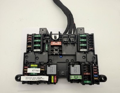 OEM 19-22 Mercedes-Benz A220 GLA250 GLB250 V177 Cabin Fuse Box Relay Junction