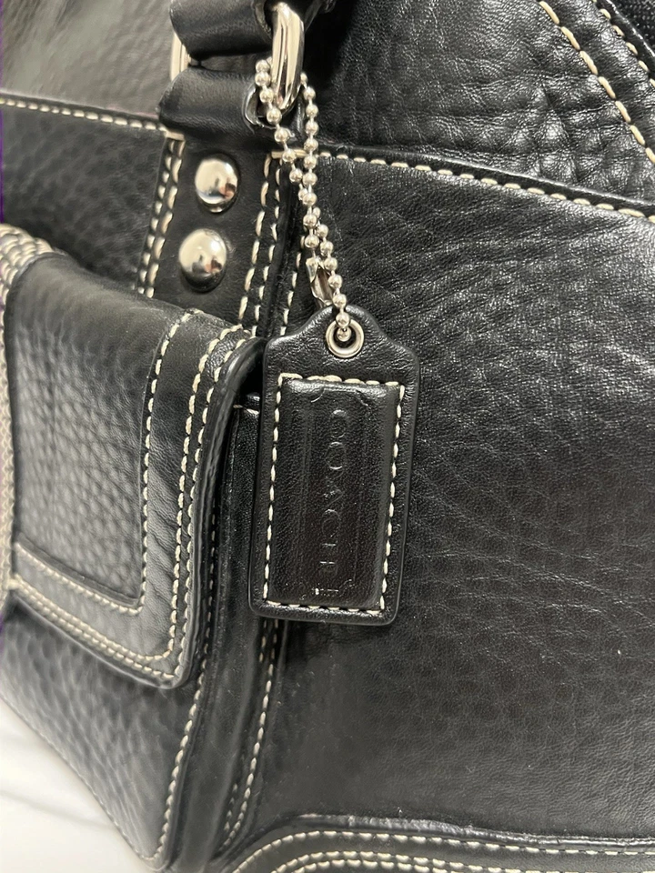 Bolso de médico Coach para mujer de cuero granulado negro con asa superior Hampton Foto 3 de 4