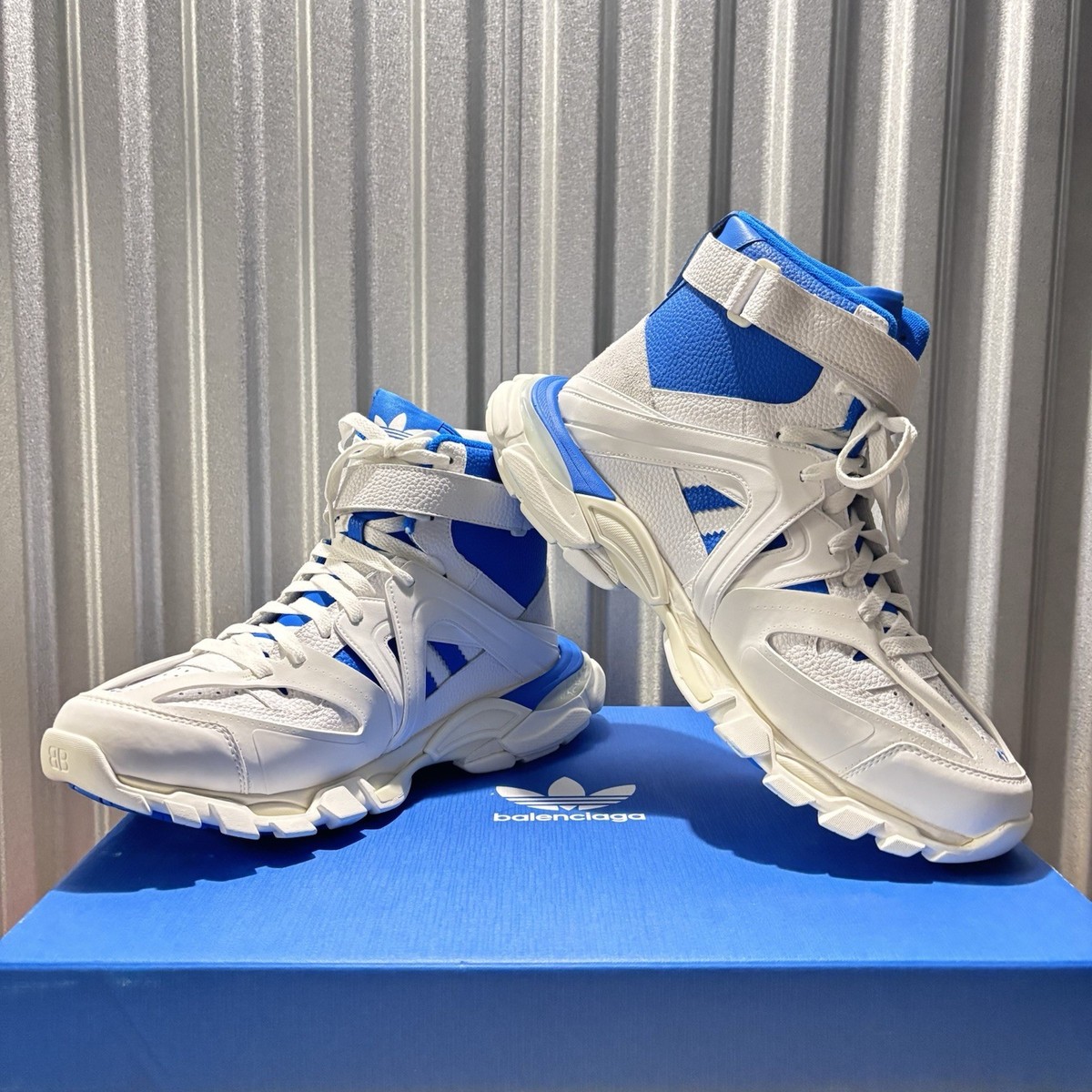 NEW $1350 BALENCIAGA x Adidas Track Forum High Top Sneak White
