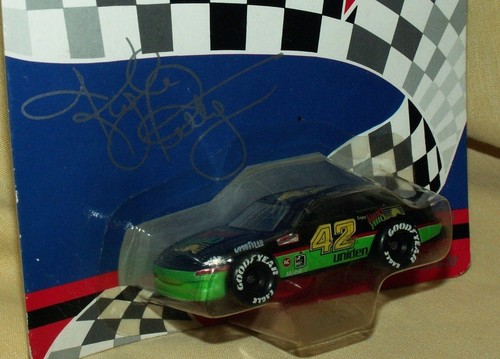 KYLE PETTY PONTIAC GRAND PRIX 1:64 RACING SUPER STARS 1992 MATCHBOX WHITE ROSE. - Picture 6 of 10