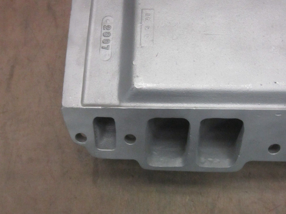 Edelbrock 2907 Victor 454R Big Block Chevy Squar Intake Manifold