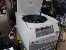 Beckman Coulter Allegra X-22R Benchtop Centrifuge 392187 and SX4250 Rotor