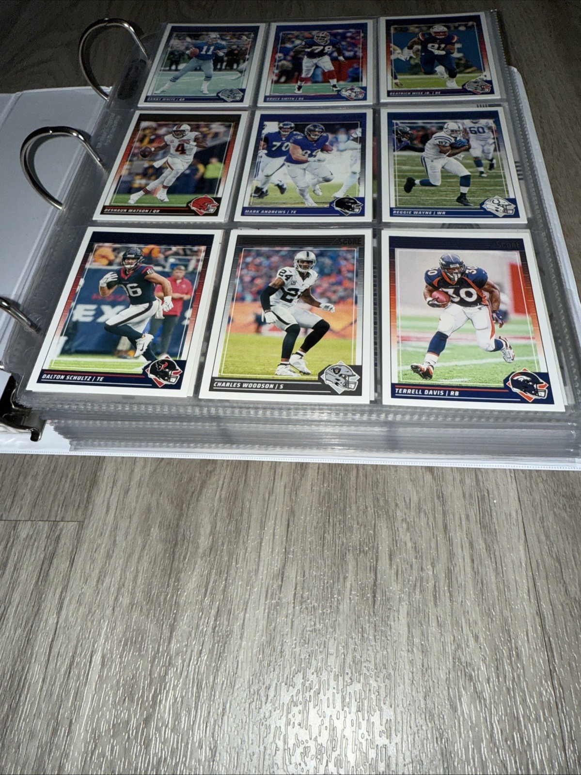 Football Random Bulk Lot 1000+ Cards Includes Modern Base Panini Topps Donruss!