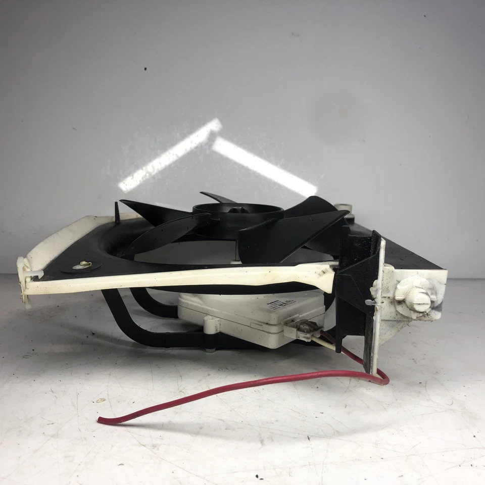 Motor de ventilador condensador WP2188874 OEM para soporte de montaje Whirlpool y hoja de ventilador Foto 2 de 4