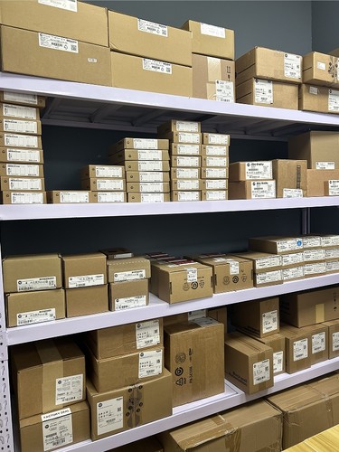 1PC 6SN1118-0DJ23-0AA0 NEW IN BOX SIEMENS Control Unit 6SN1 118-0DJ23-0AA0 - Picture 2 of 2