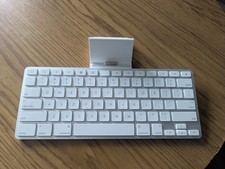 Apple iPad Keyboard Dock Model A1359 for 1st 2nd 3rd Generation New in Box