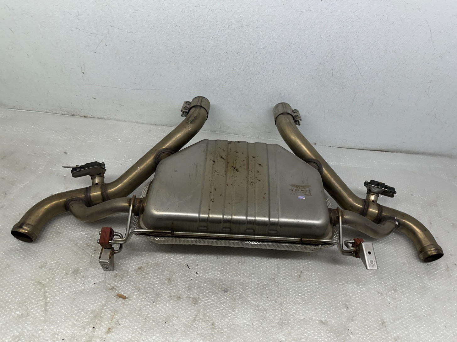 Aston Martin DBX Straight-Six 2021-2024 Rear Exhaust extension