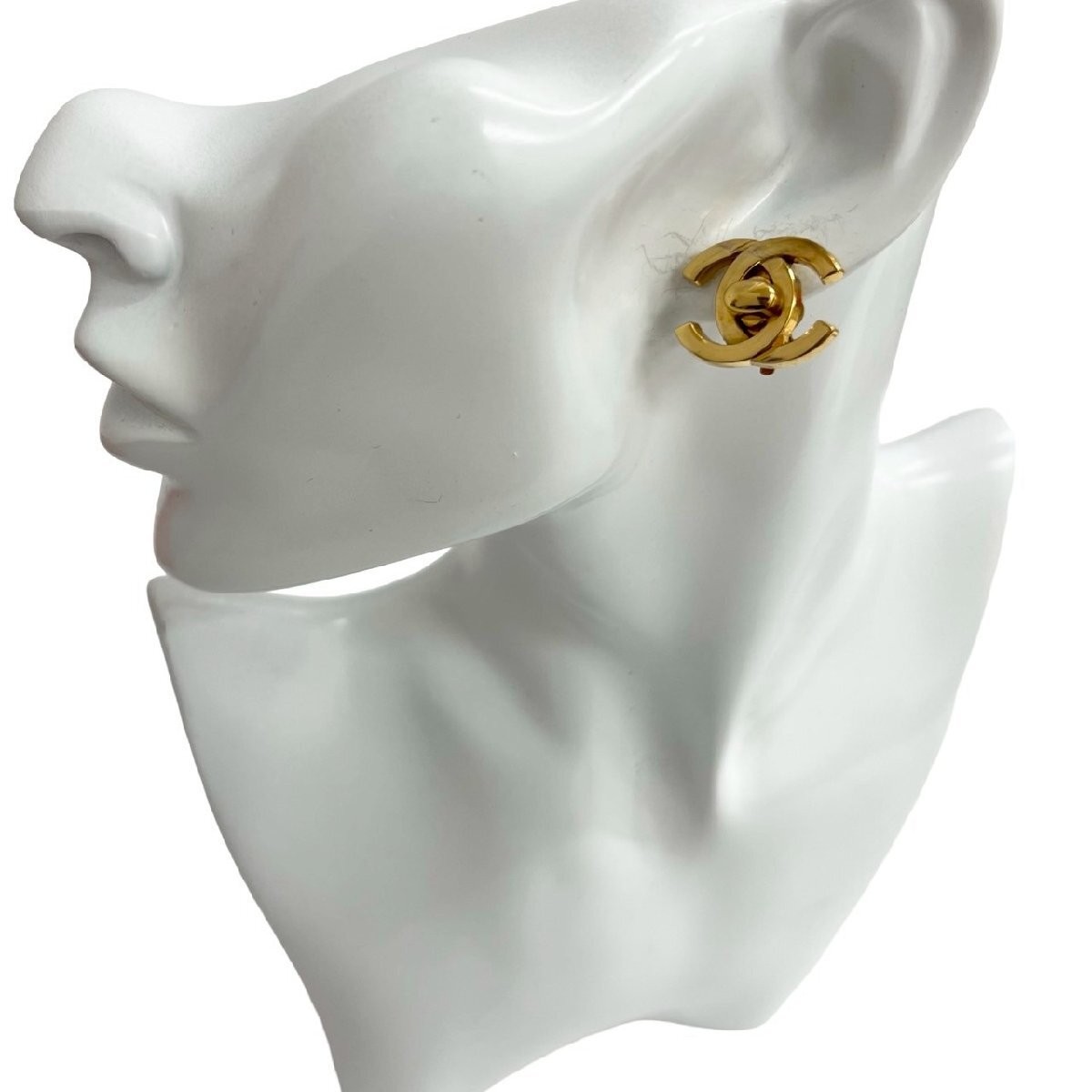 Extremely beautiful with comments 95A CHANEL Coco… - image 2