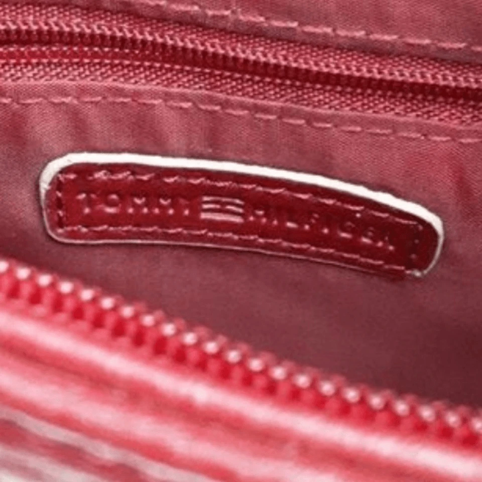 Bolsa de mão TOMMY Hilfiger cravejada de couro bordado alça vermelha com canecas - Imagem 4 de 4