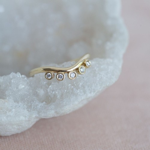 5 Stone Curve Band 1.25 CT Bezel Set Moissanite Round Cut Wedding Ring For Her - Bild 5 von 6