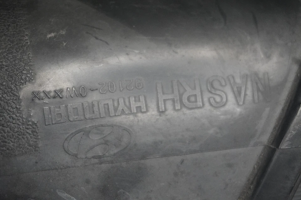 2010 2011 2012 HYUNDAI SANTA FE PASSENGER SIDE HEAD LIGHT OEM 921020WXXX - Image 3 of 3