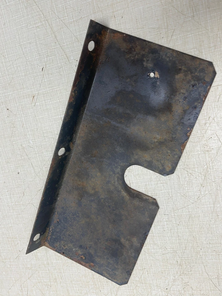 Теплозащитный экран от глушителя до карбюратора Sears Suburban 18/6 Onan BG-MS 18 л.с. - Изображение 3 из 3