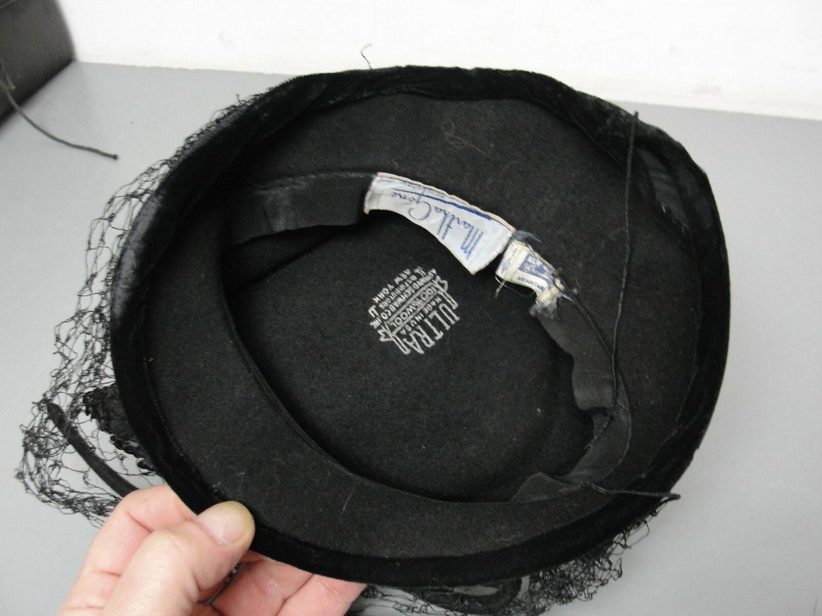 Vintage Black Velvet Martha Gene Pillbox Hat 50s/60s Pillbox Veil Hat in Black Velvet – Better Dresses  main image 3