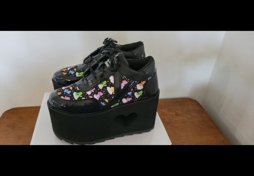 NIB Y.R.U. Qozmo Black lo Care Bears Platform Sneakers in Black Sky Sz 8