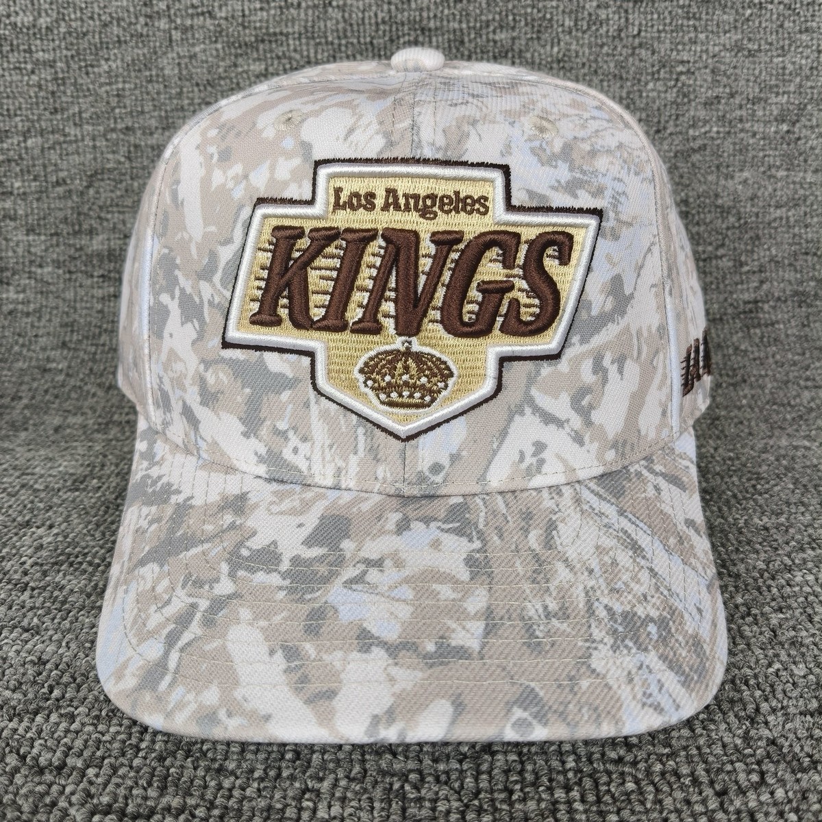 Mitchell & Ness Los Angeles Kings Camo Snapback Cap NHL Hat