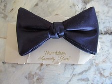 VTG Bl Satin Wembley Formally Yours Clip Bow Tie Unused - Original Packaging