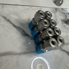 Lot Of 8 Swagelok Ss-400-1-4
