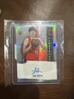 New Listing2025-26 Topps Signature Class #PS-YS Yang Hansen Penstroke Auto Refractor RC